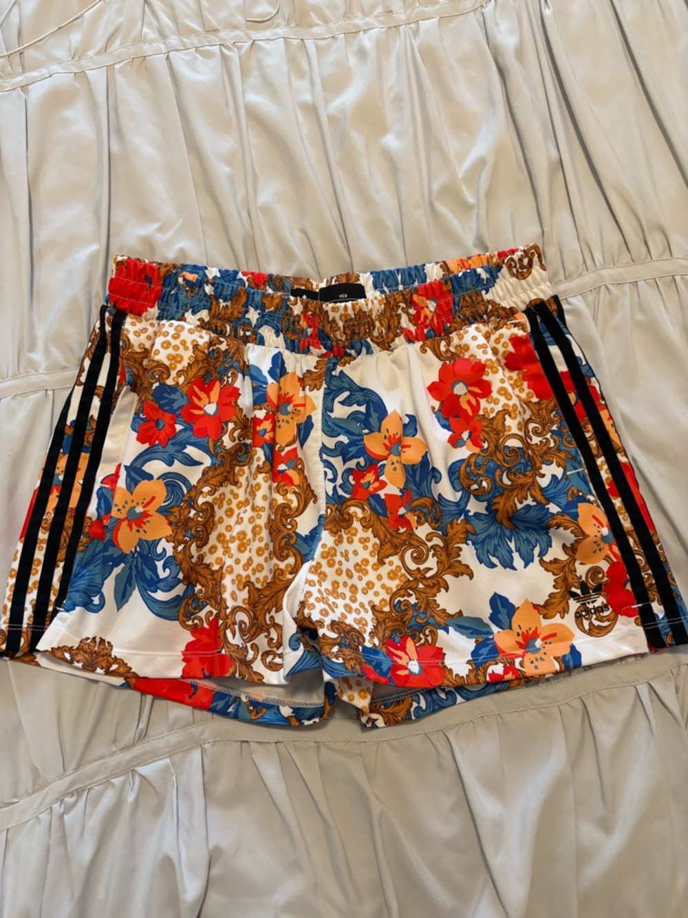 Adidas Her Studio London Floral Shorts Baroque Trefoil 3 Stripes Women’s Large